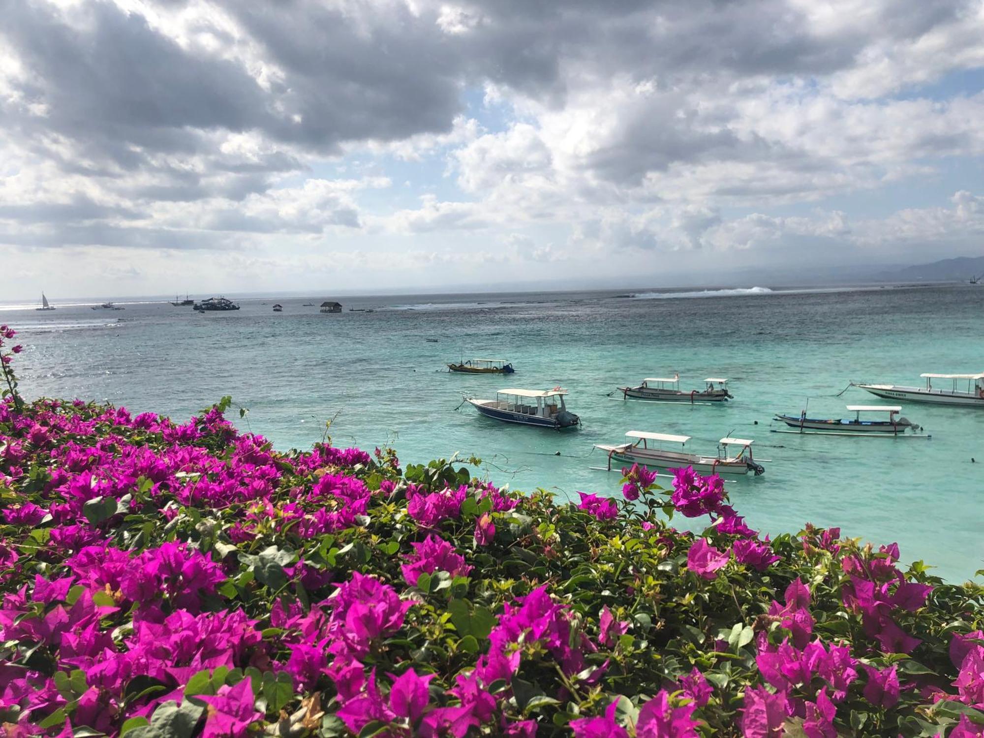 Maha Di Nusa Lembongan Exterior photo